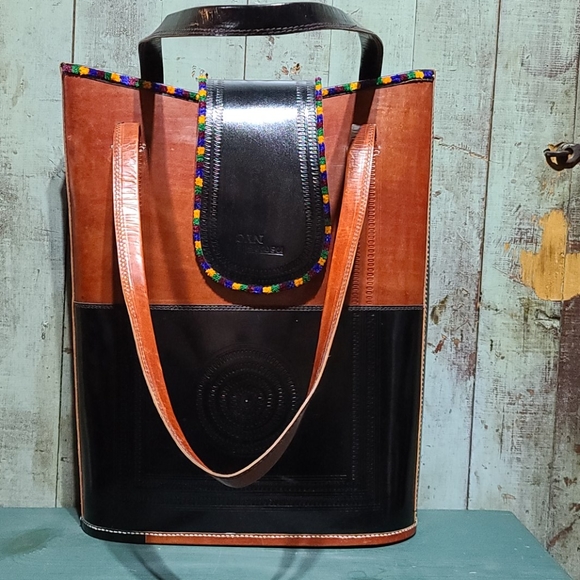 Namaste NYC handcrafted in India - Picture 13 of 15